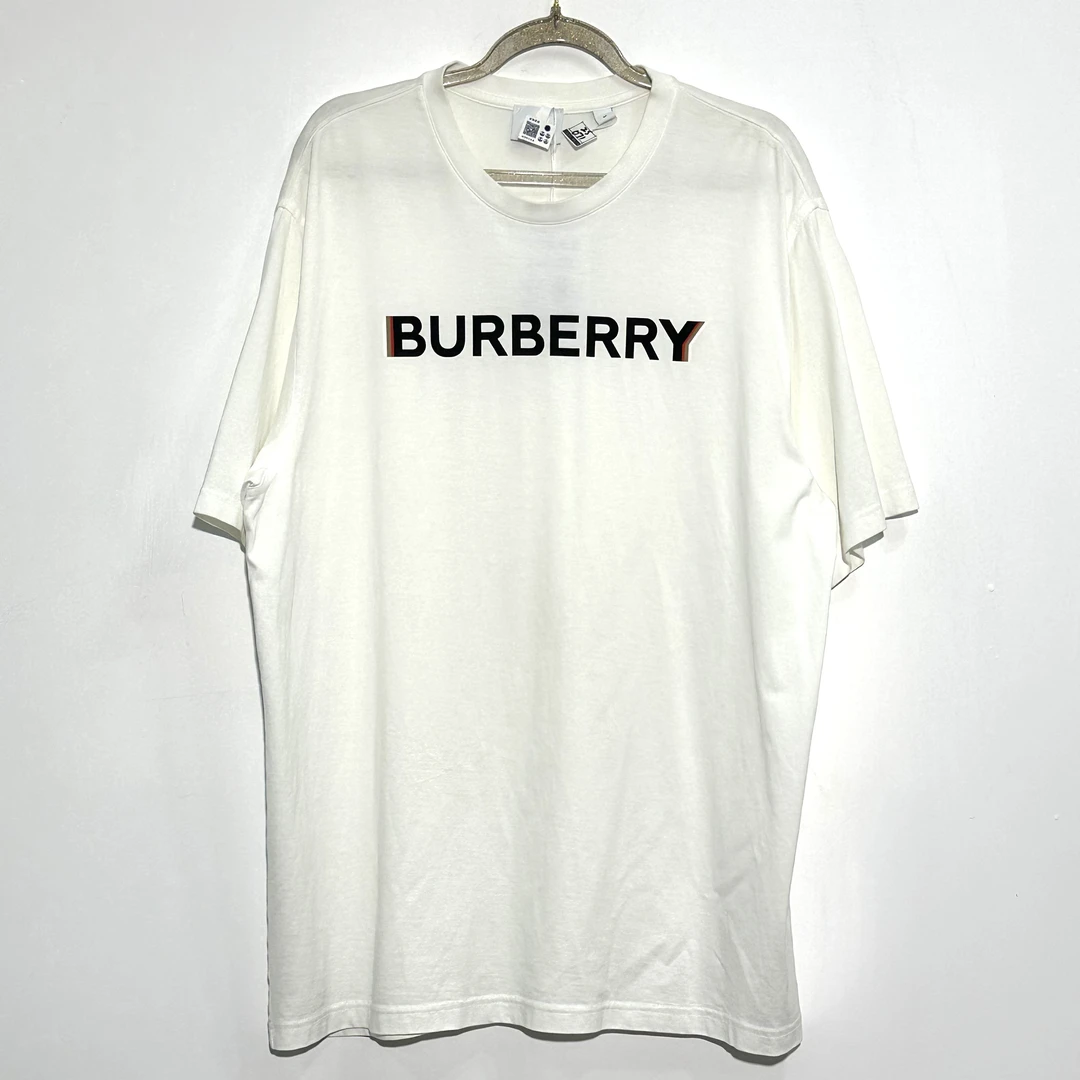 99新 BURBERRY/博柏利 M码 经典logo 白色短袖 0215