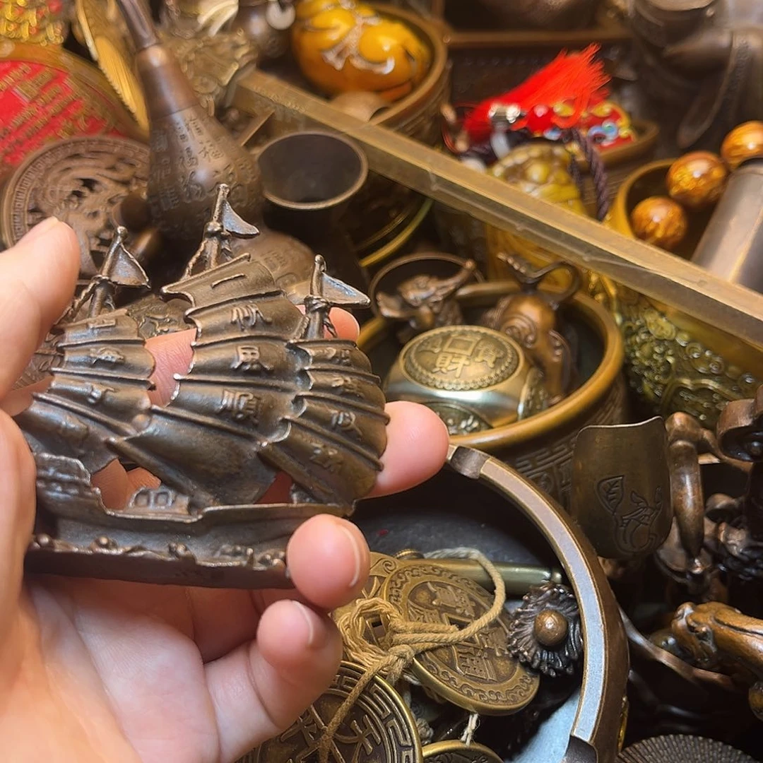 精美铜器工艺品等