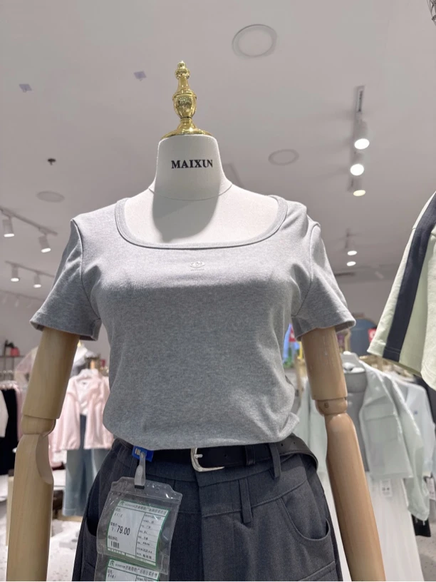 麦寻夏季时尚简约短款T恤