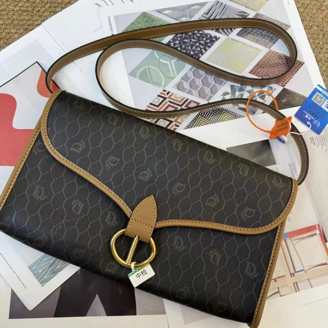 95新 DIOR/迪奥 XM/蜂巢老花翻盖斜挎手拿包/WJ02428529/换