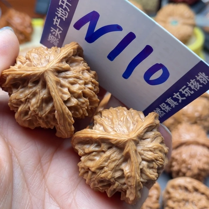 文玩核桃把件三棱36