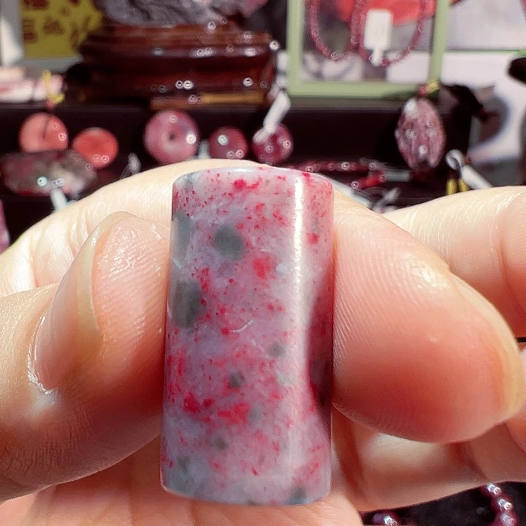 天然辰砂天然朱砂质地细腻