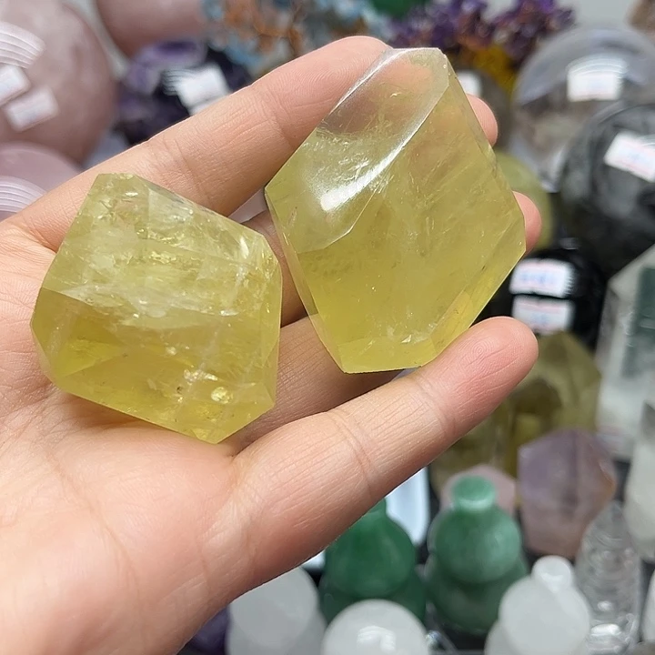 未镶嵌珠宝半成品水晶115克黄水晶随形