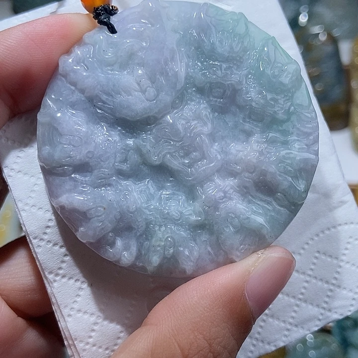 颈饰未镶嵌翡翠天然翡翠玉石雕刻