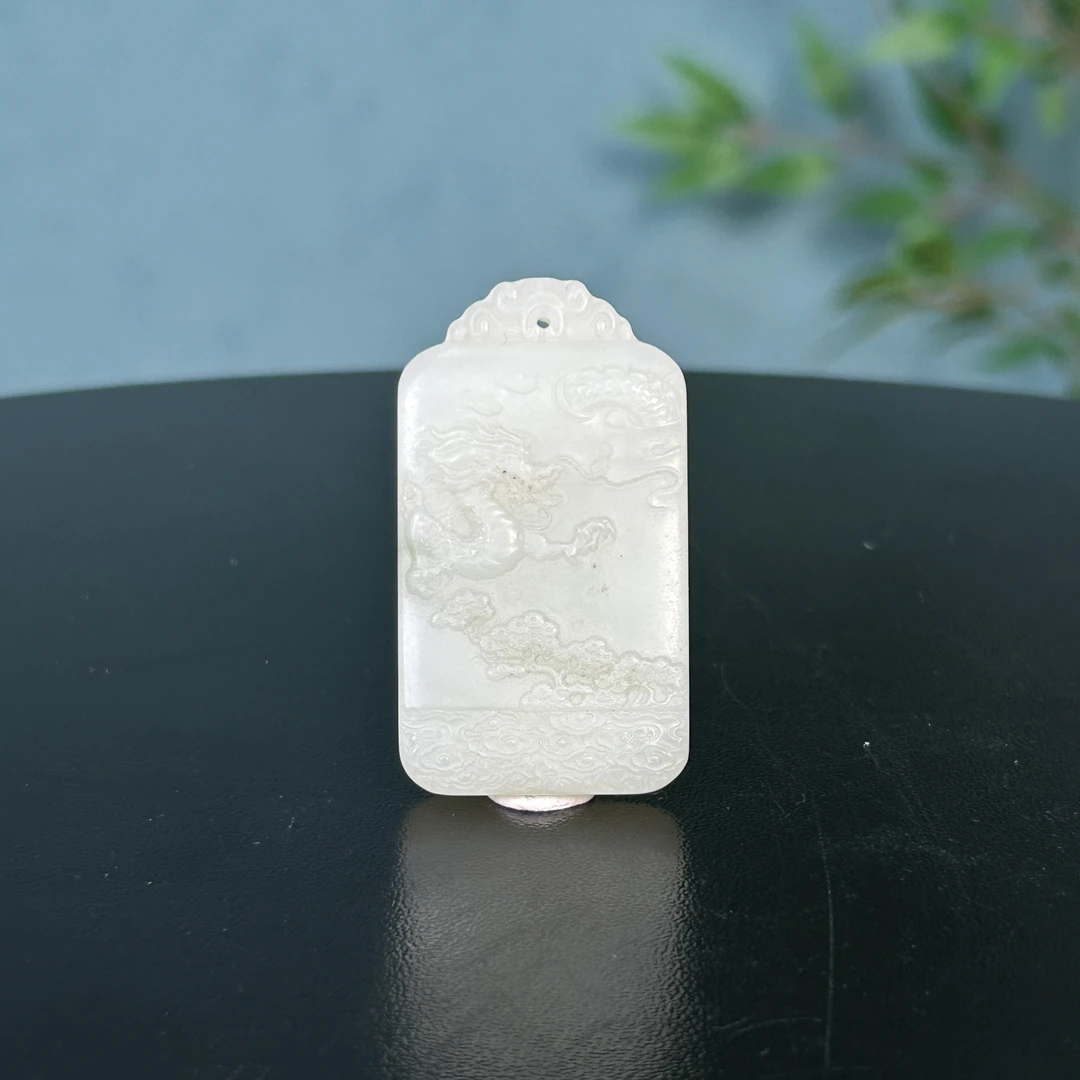 LOT.2/和田玉龙牌/Q571153