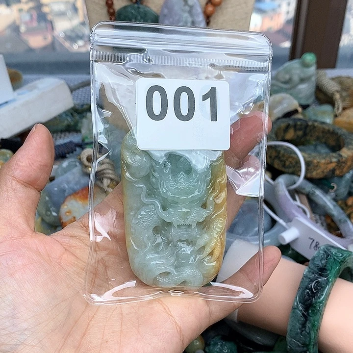 翡翠未镶嵌颈饰惠****）翡翠