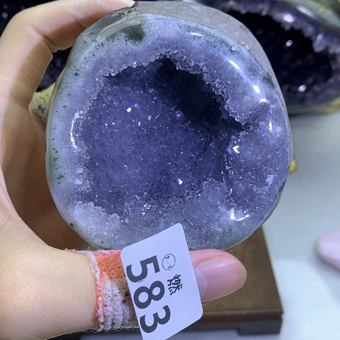 紫晶未镶嵌大型摆件（非配饰）