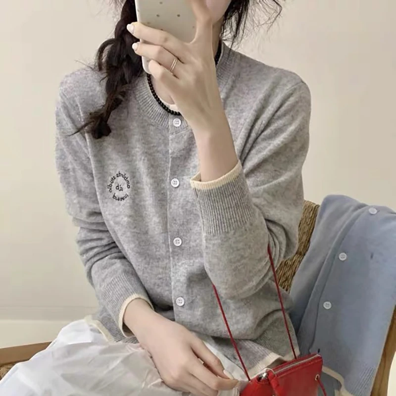 韩国东大门新款圆领针织开衫刺绣假两件温柔风毛衣外套上衣-9667
