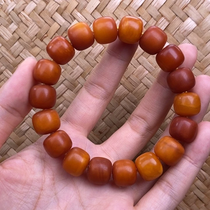 未镶嵌琥珀裸石蜜蜡M