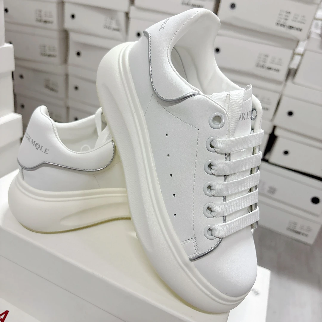 时尚新款系带小白鞋简约百搭女鞋软底舒适休闲