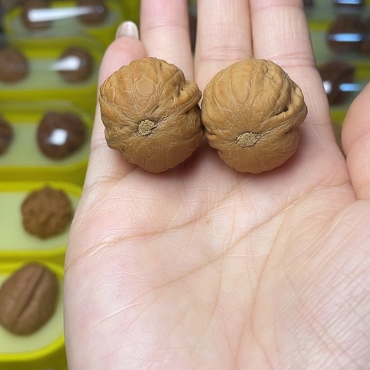 旁***者吊坠文玩核桃金豆