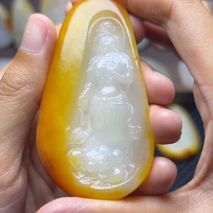 颈饰未镶嵌和田玉