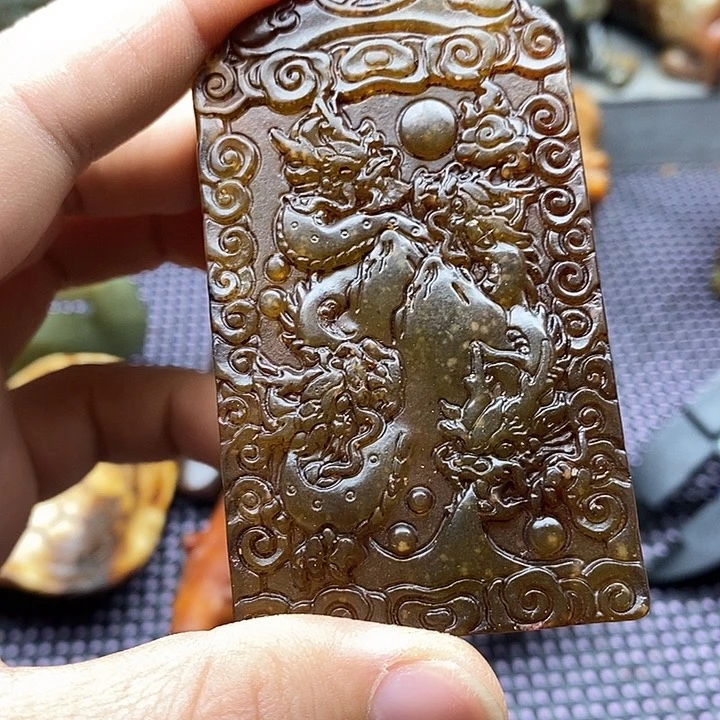 未镶嵌蛇纹石玉颈饰