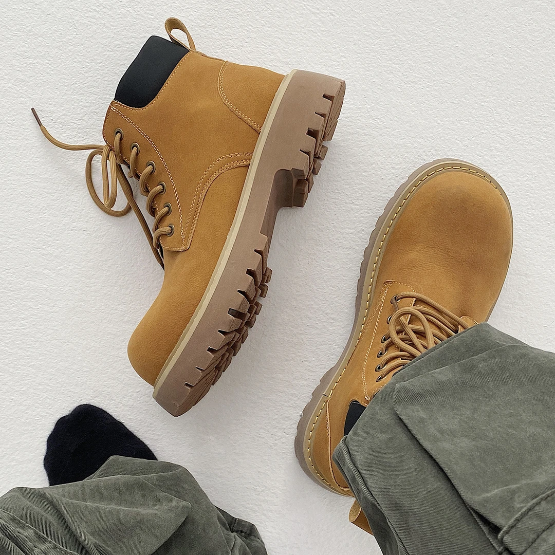 新款潮男工装靴增高工装风保暖金属马丁靴秋冬季系带百搭男鞋