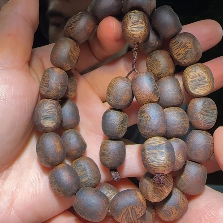 手串沉香透顶绿链子36克+多样性发其一