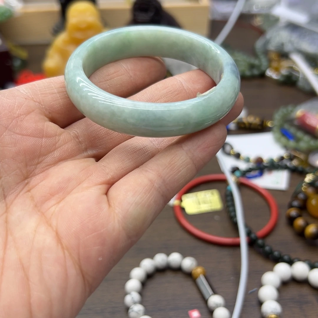 翡翠未镶嵌手镯51.6圈围962瑕