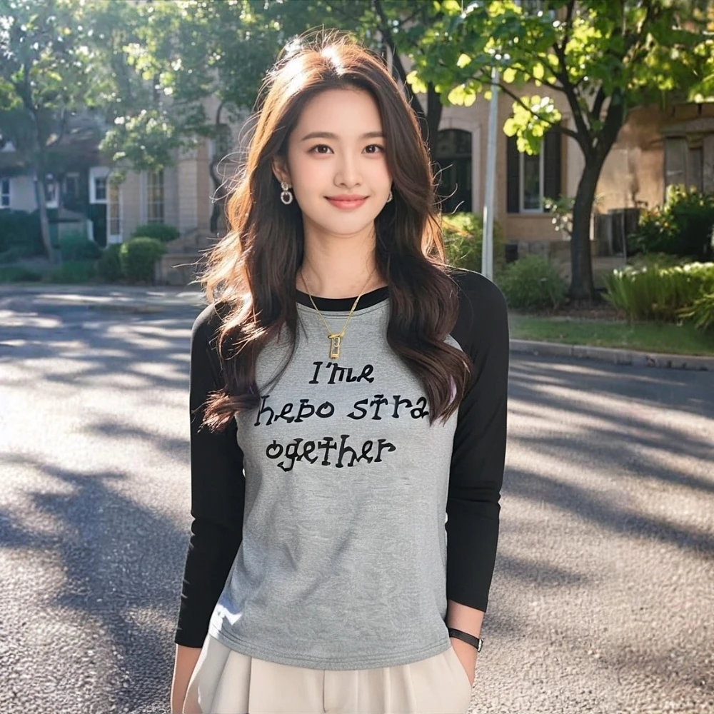 早秋拼接字母印花长袖圆领打底小衫显瘦时尚百搭针织上衣(25-25)