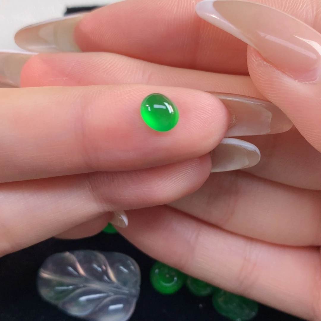 翡翠裸石6.73-5.68-3.23