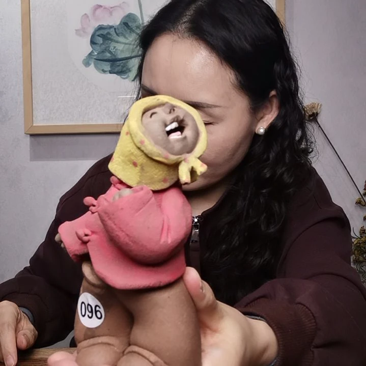 粗砂羲娲娃系列作品头巾女娃乌****）