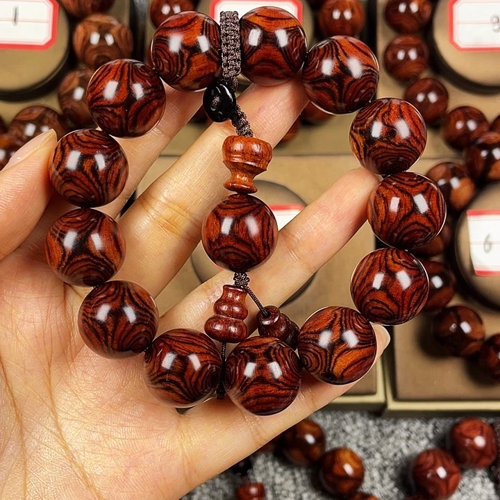 仍***变花梨木类1.8尺寸黄花梨