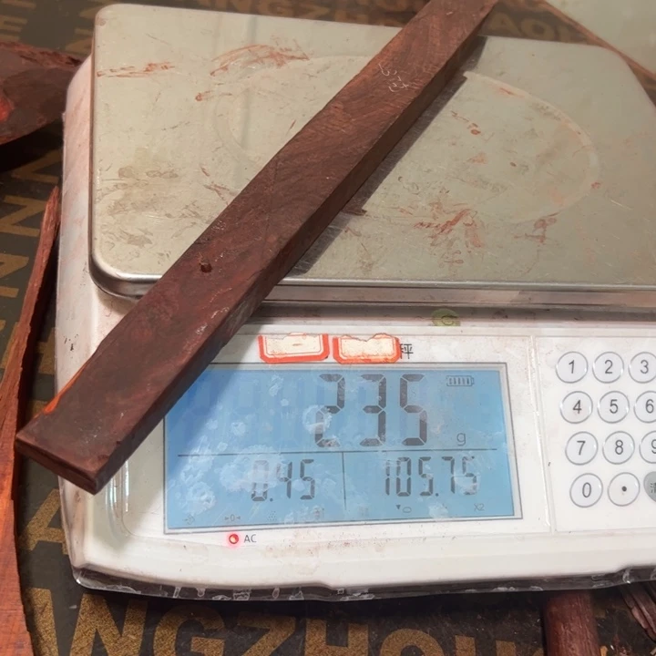 仁***作檀香紫檀（小叶紫檀）边角料