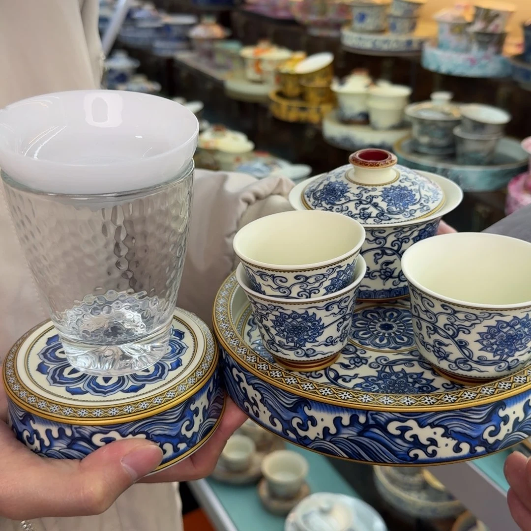 祝我们成为更好的人