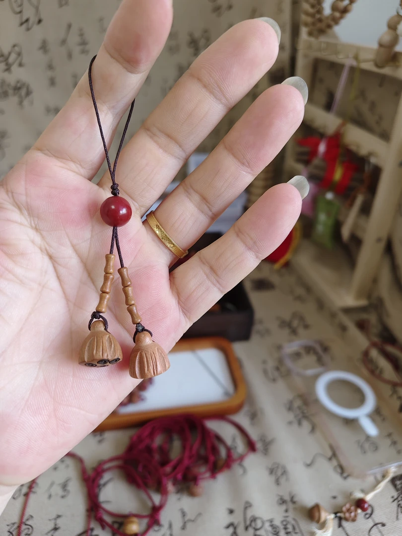 爆款桃木竹节桃木莲蓬手机挂件时尚百搭