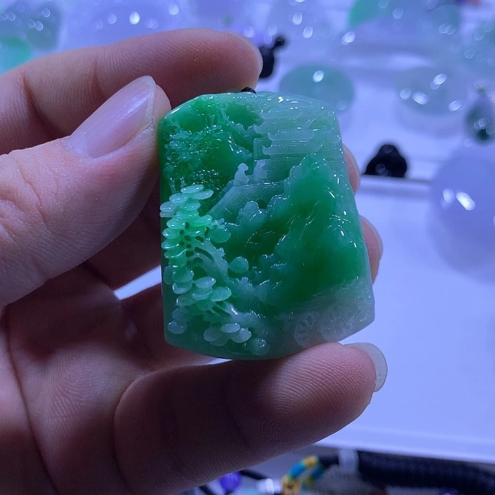 颈饰未镶嵌翡翠天然翡翠A货吊坠
