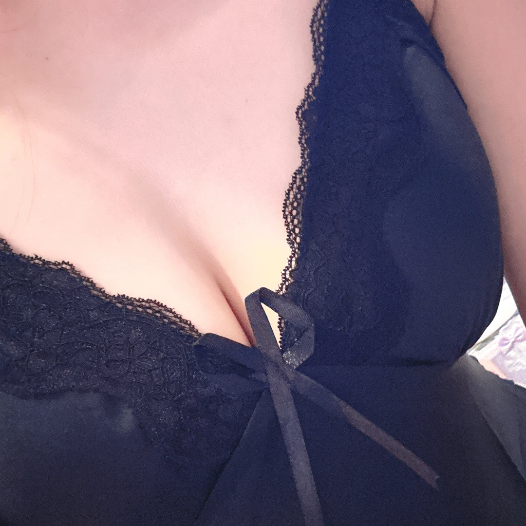高级感深V蕾丝吊带睡裙连体女性感纯欲带胸垫夏季家居服