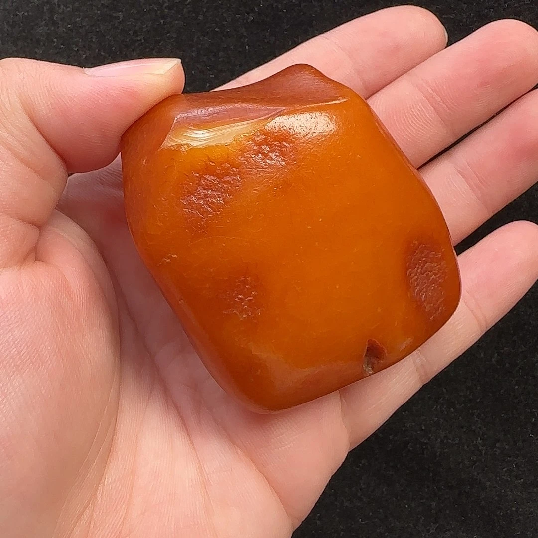 蜜蜡未镶嵌珠宝奇石