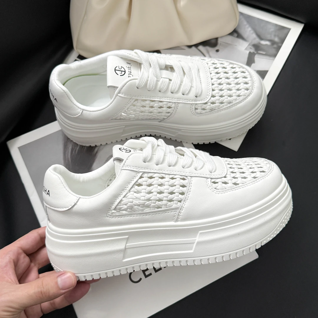 百搭时尚~简约百搭圆头休闲厚底编织镂空透气小白鞋72X8116