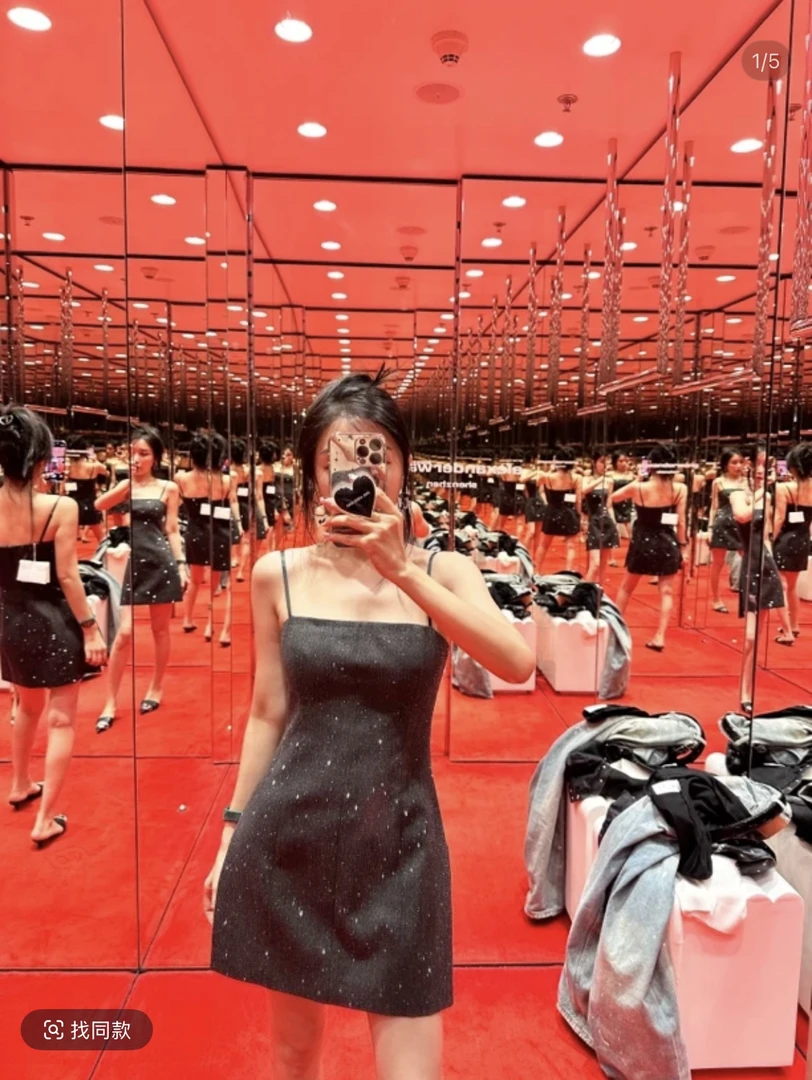 AW 吊带辣妹钻钻连衣裙