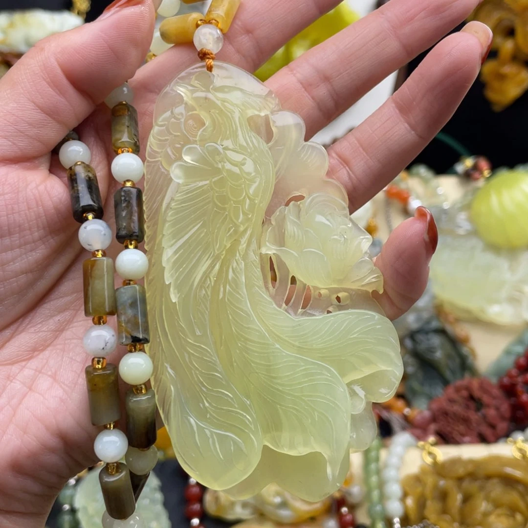 未镶嵌蛇纹石玉颈饰