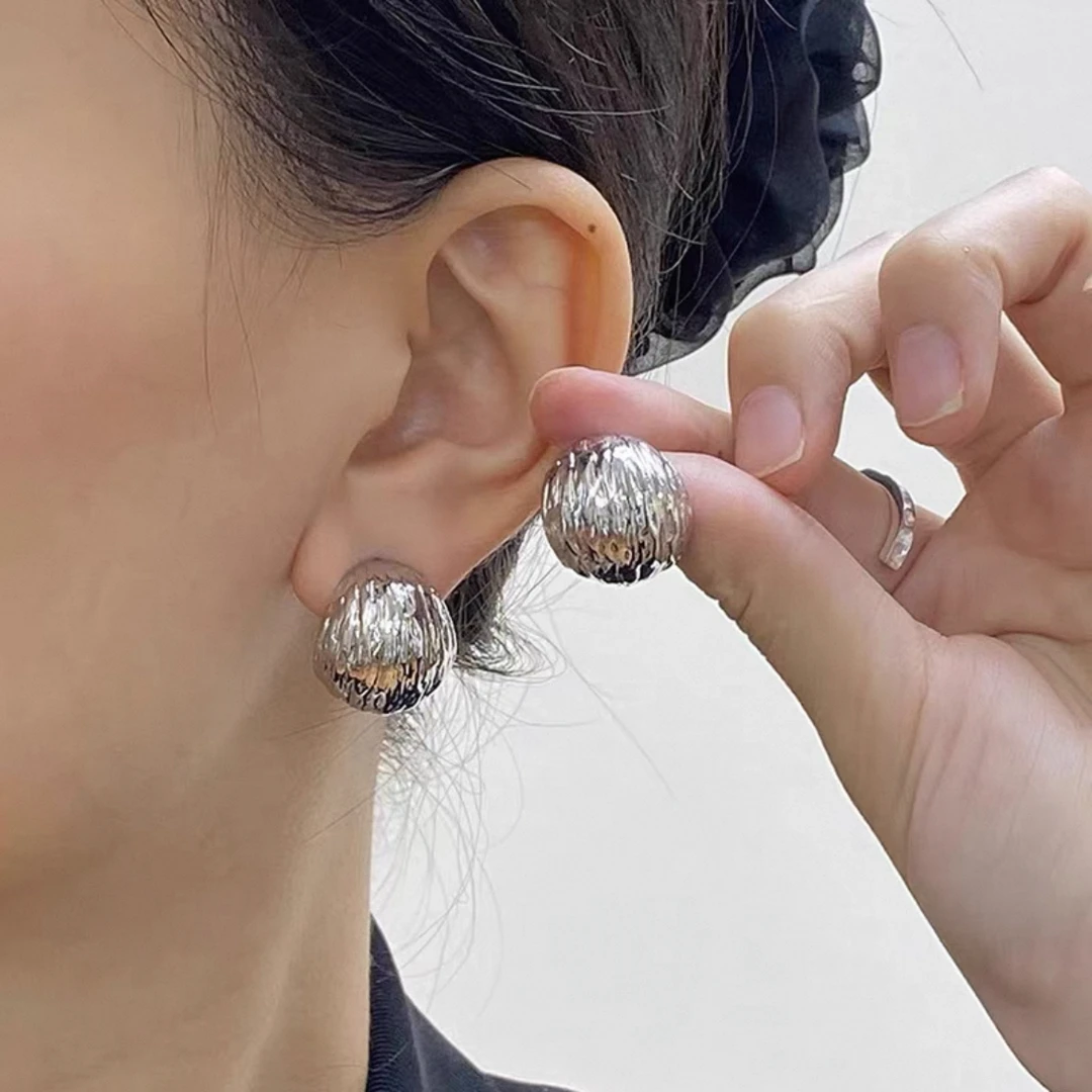 合金耳饰 1896合金高级感拉丝蜂巢鹅蛋耳钉耳环