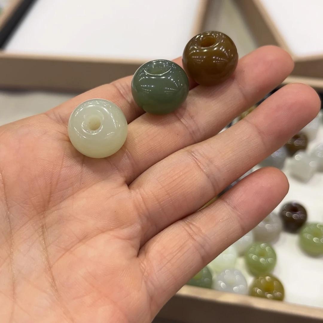 和田玉戒指未镶嵌六****子