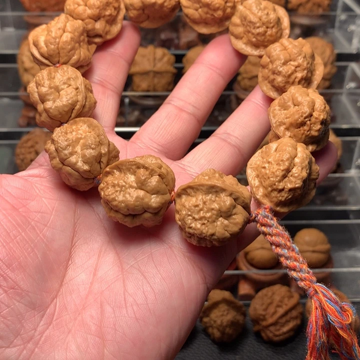 文玩核桃吊坠蒙*小云石手持