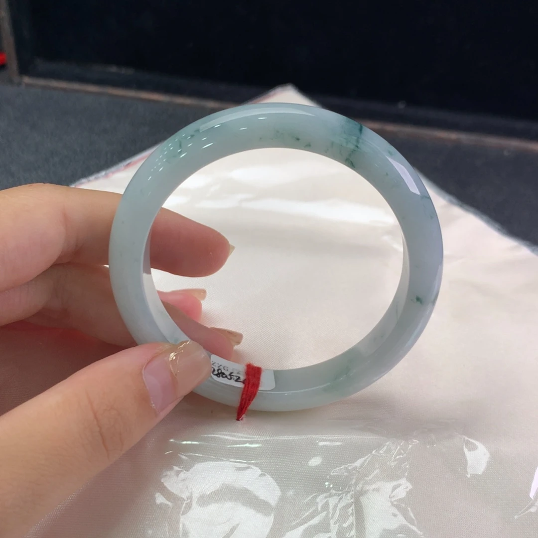 翡翠未镶嵌手镯缅甸A货翡翠白底飘花54 55