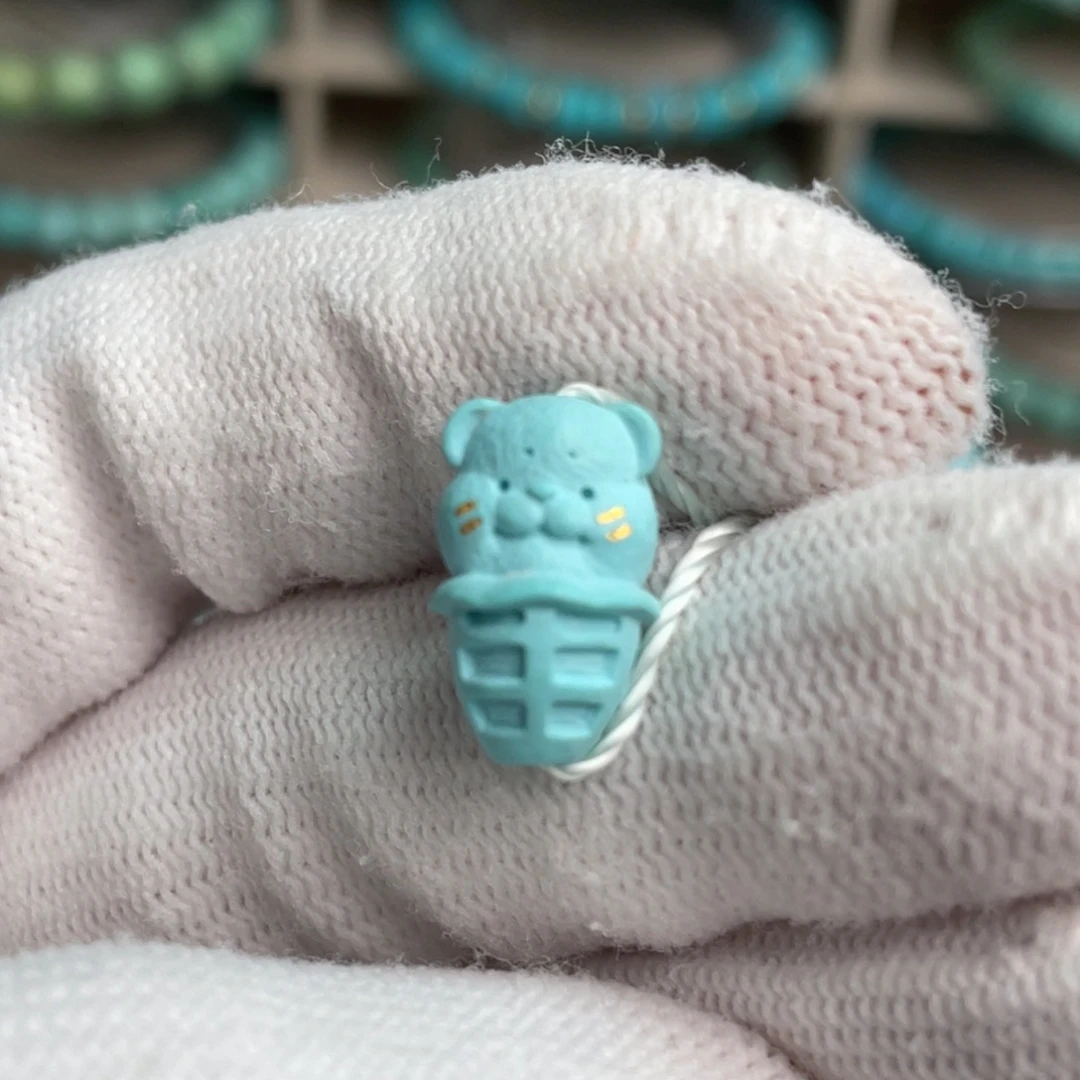 绿松石未镶嵌高瓷蓝甜筒熊