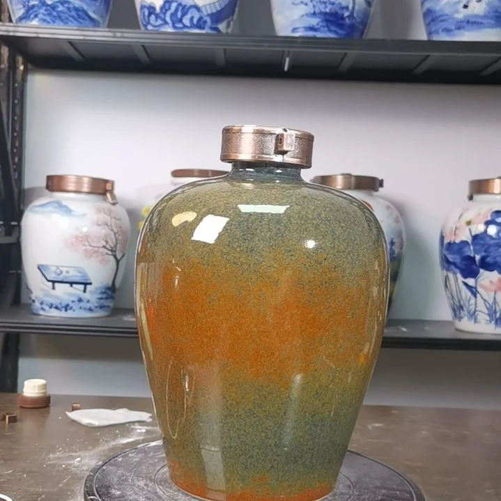 绿橙色陶瓷酒坛