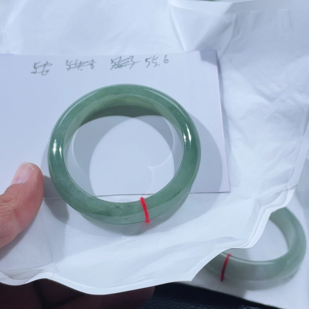 翡翠未镶嵌手镯天然翡翠手镯