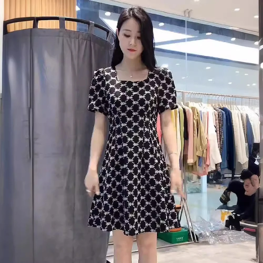 夏季新款法式泡泡袖方领减龄连衣裙女收腰显瘦网纱拼接a字裙