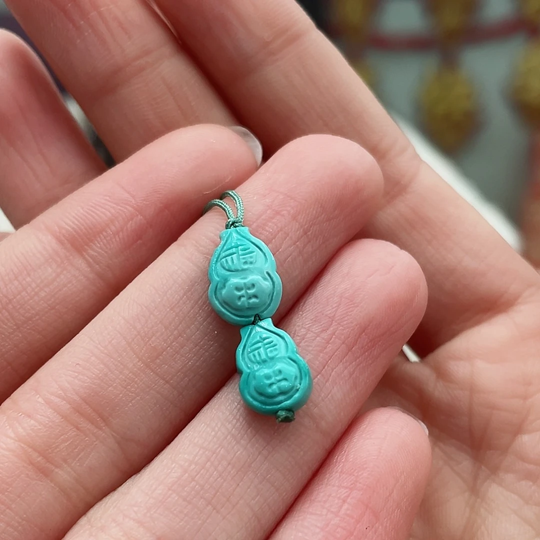 绿松石颈饰未镶嵌