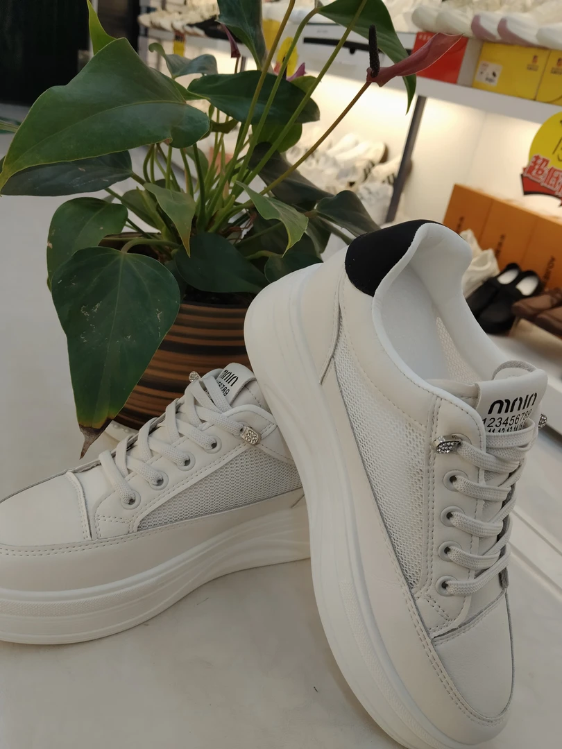 时尚百搭内增高小白鞋厚底网面夏季舒适白色