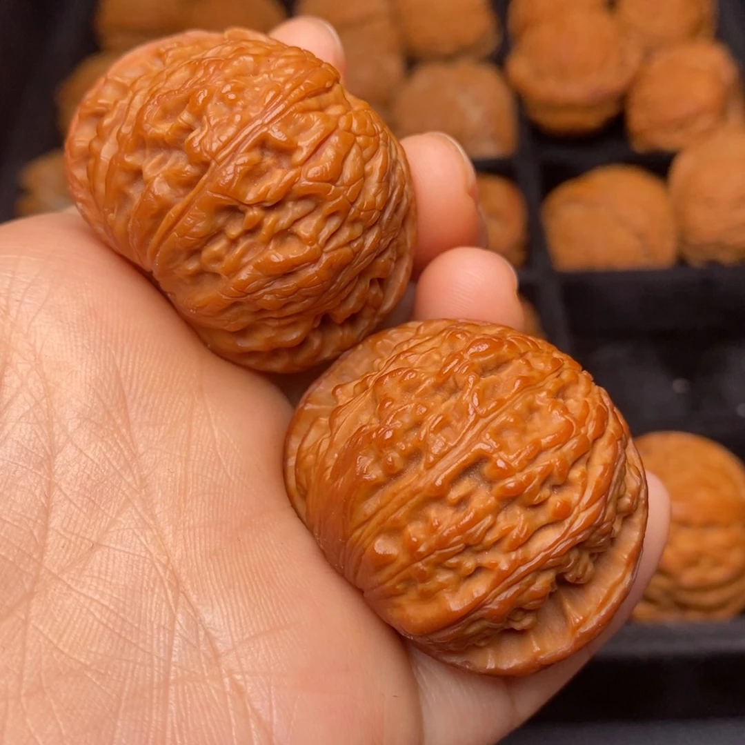 文玩核桃把件秦岭野生核桃