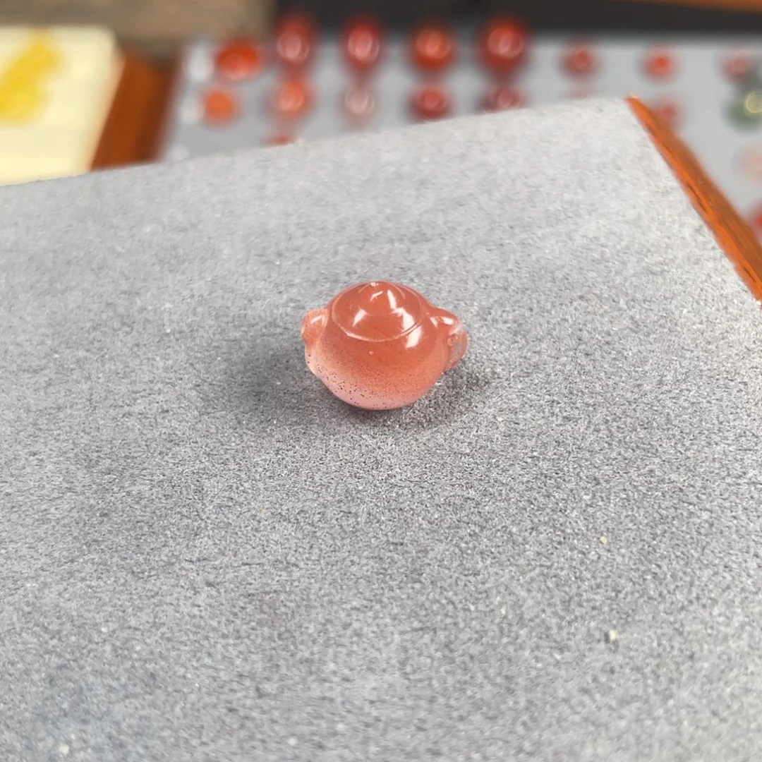 南红玛瑙把把壶未镶嵌