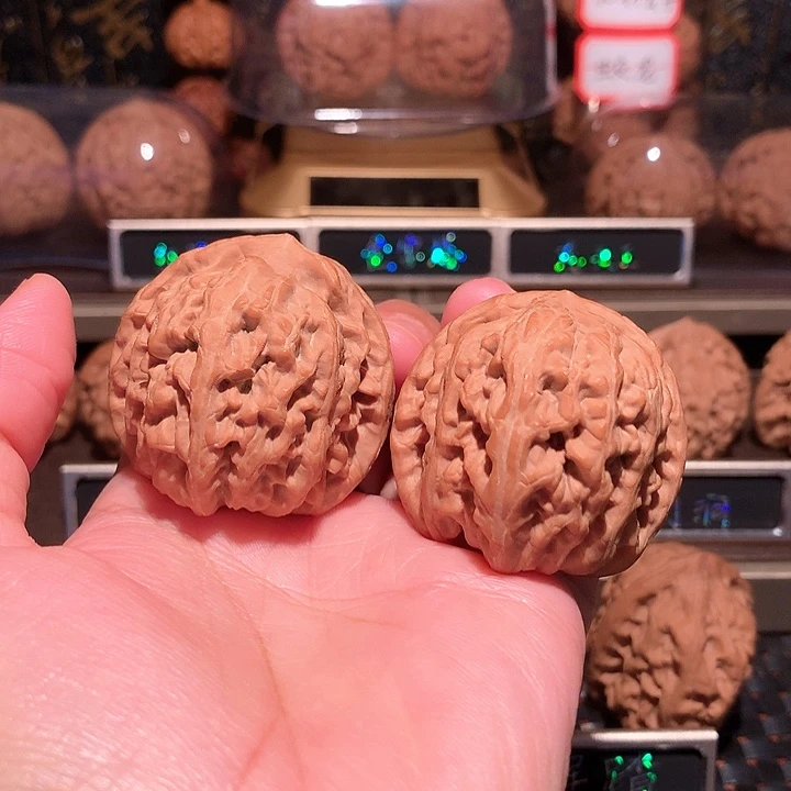 刘***哥文玩核桃把件红锦鲤