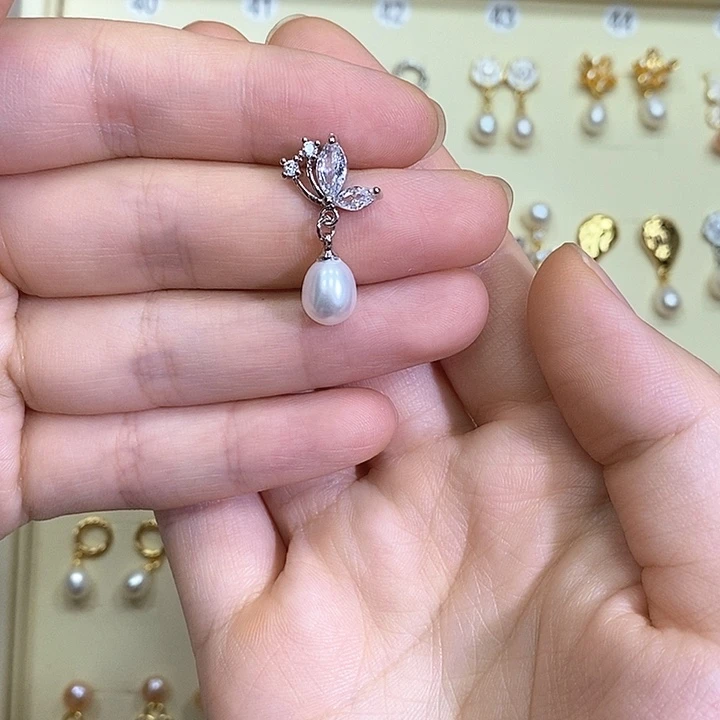 未镶嵌淡水珍珠耳饰
