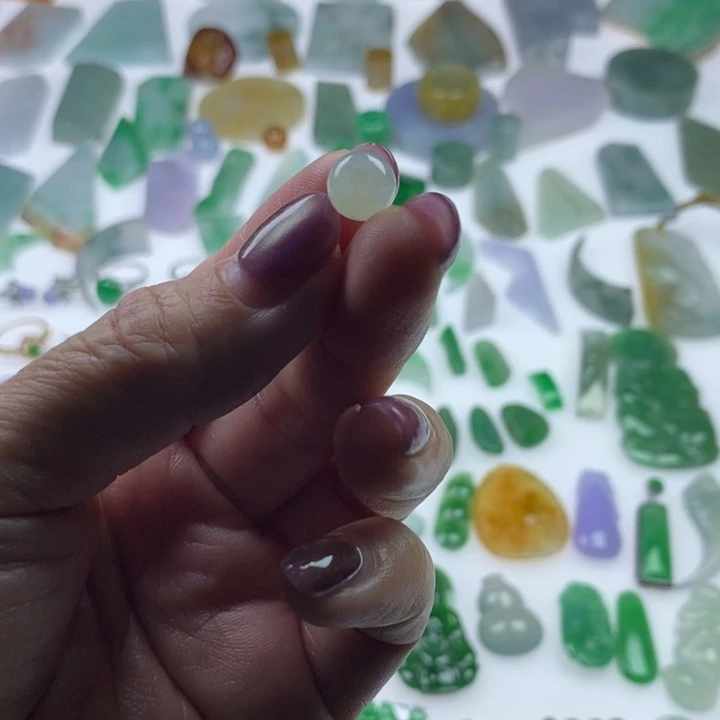 翡翠未镶嵌挂件天然翡翠