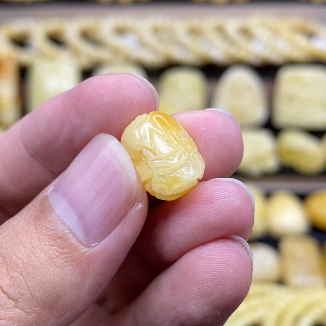 琥珀未镶嵌裸石琥珀蜜蜡