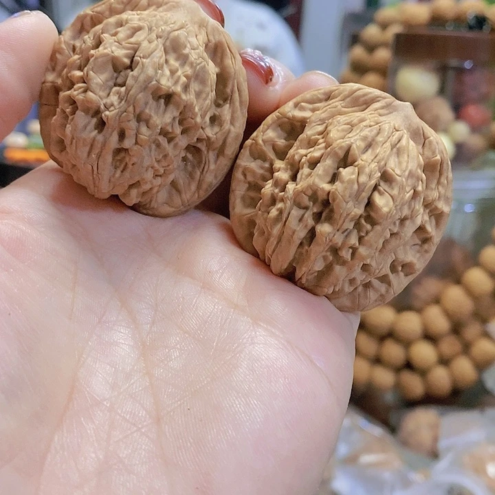 【闪购商品】文玩核桃把件42.5虎头